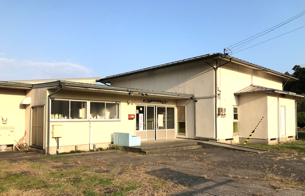 まつなみキッズセンター正面玄関