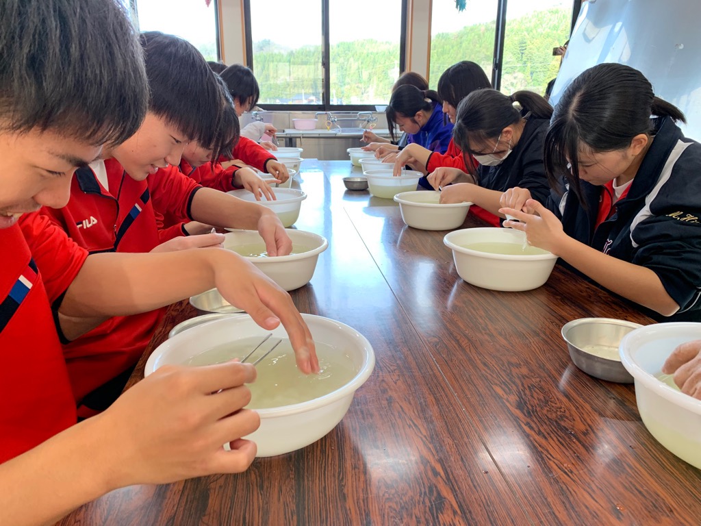 塵取りを行っている様子の写真3