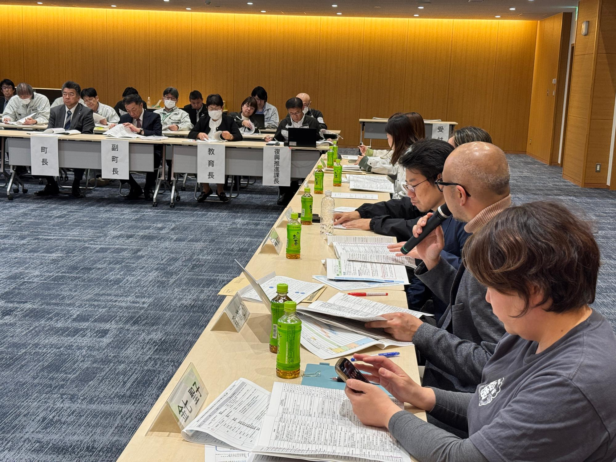 移住相談の現状を伝える委員